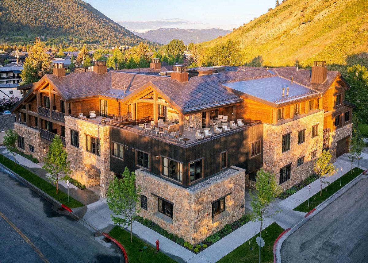 Rusty Parrot Lodge & Spa, birdseye view of the hotel